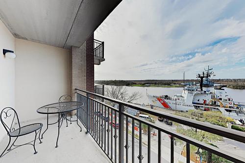 2 Historic District Condos River-Views Balconies condo - image 3