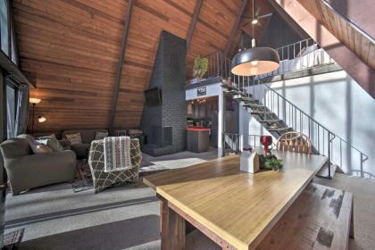 Cozy A-Frame with Pool Table 8 Mi to Mt Snow! - image 9