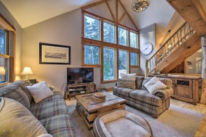 Secluded and Cozy Dog-Friendly Year-Round Retreat - image 4