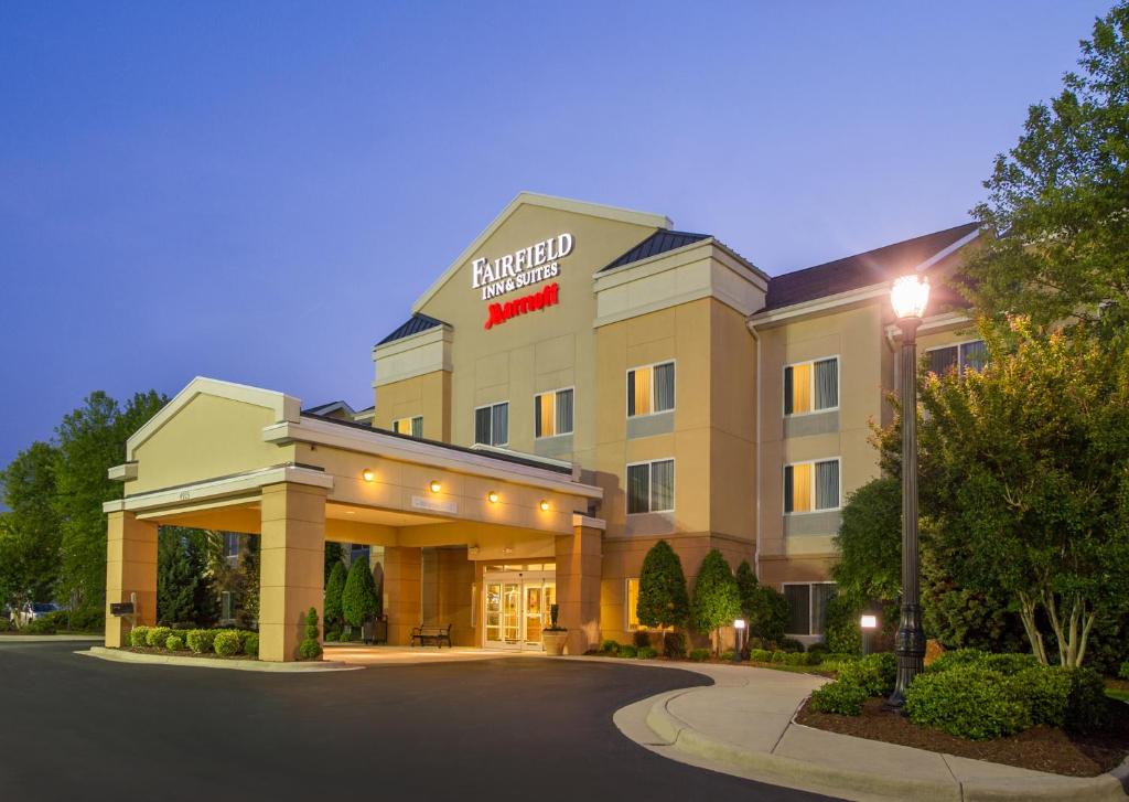 Fairfield Inn and Suites Wilson - main image