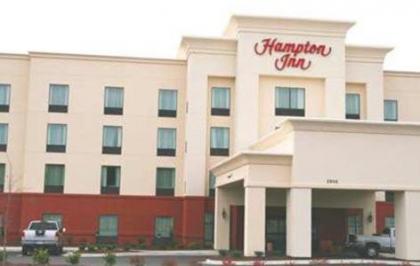 Hampton Inn Wilson Downtown - image 2