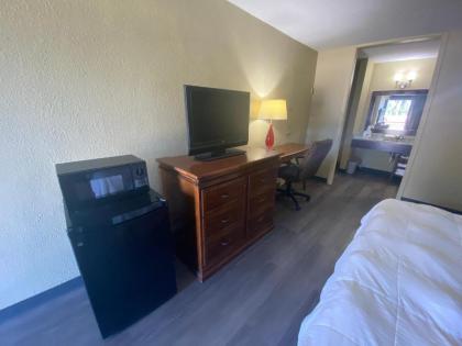 Americas Best Value Inn - Wilson - image 12