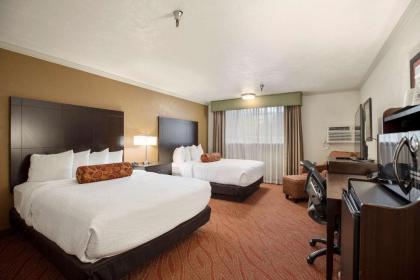 Best Western Plus Parkway Inn - image 7