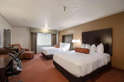 Best Western Plus Parkway Inn - image 9