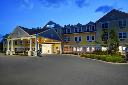 Comfort Inn & Suites Wilton - image 3