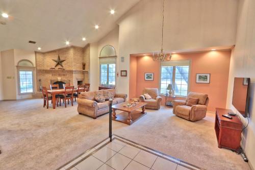 The Ranch at Wimberley - Ranch House - image 4