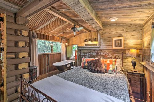 Inn the Woods Family Cabin with Hot Tub and Fire Pit - image 3