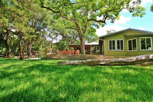 Frog Cottage on the Blanco - image 3