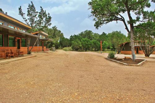 Cottages at Green Acres - Dripping Springs Suite - image 3