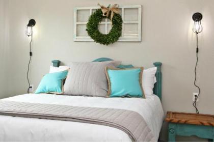 Green Acres Cottages - New Braunfels Suite - image 3