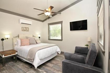 Green Acres Cottages - Wimberley Suite - image 1