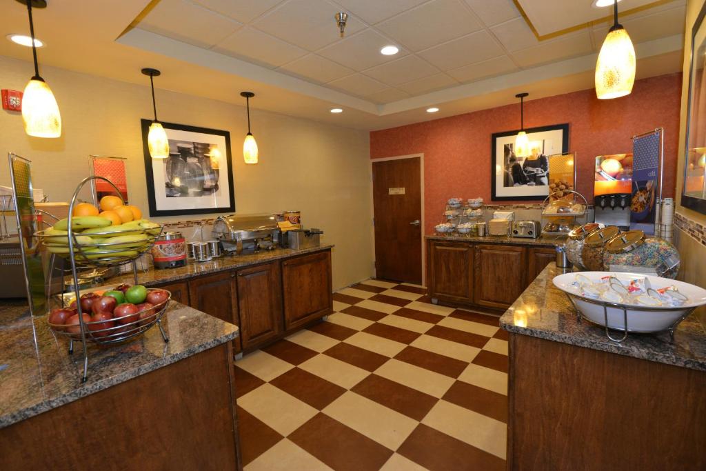 Hampton Inn Winchester KY - image 7