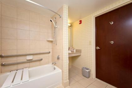 Hilton Garden Inn Winchester - image 5