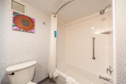 Hampton Inn Winchester - image 15