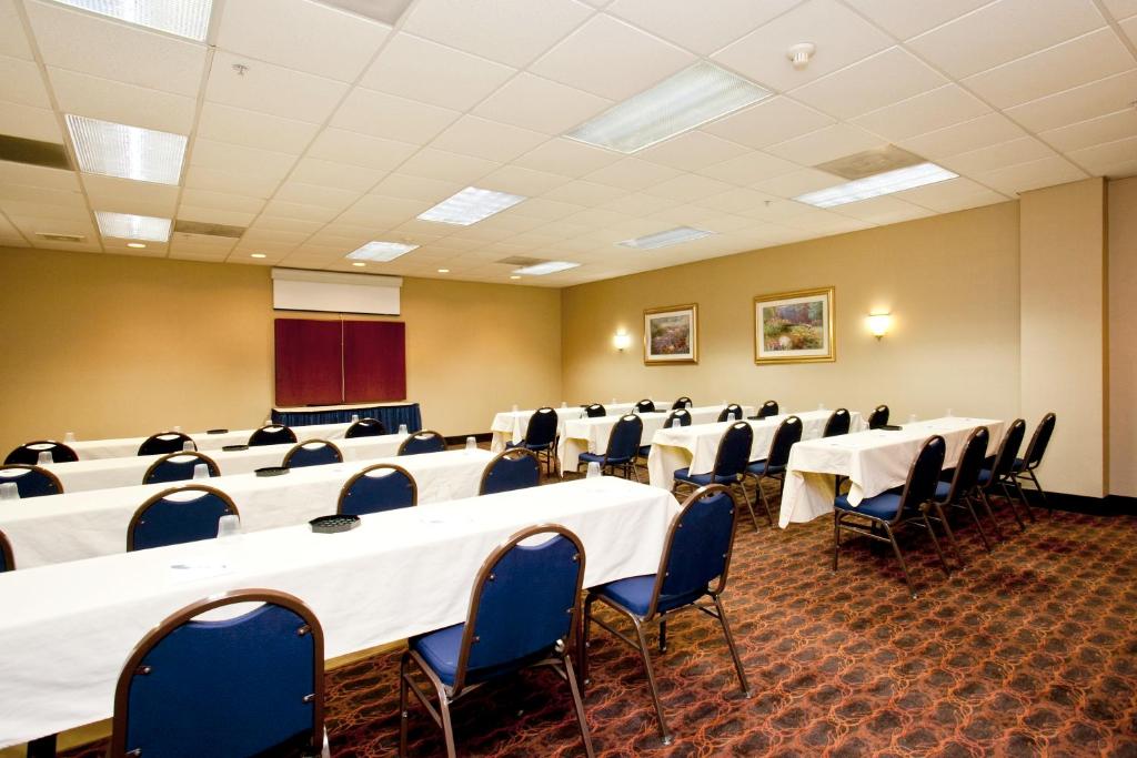 Hampton Inn Winchester - image 2