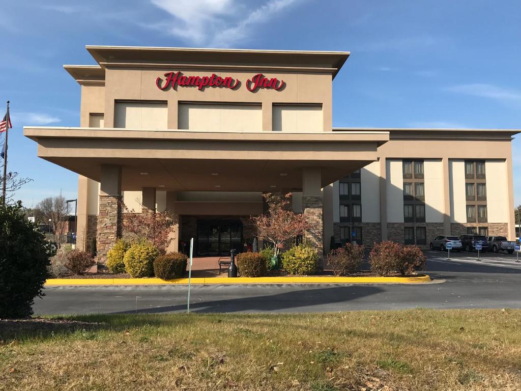 Hampton Inn Winchester-University/ Mall - main image