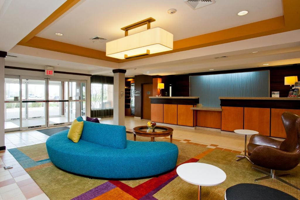 Fairfield Inn and Suites by Marriott Winchester - image 5