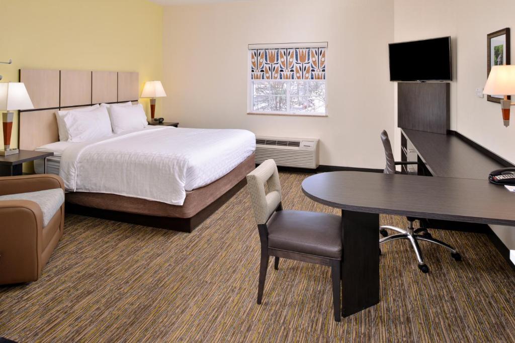 Candlewood Suites Winchester an IHG Hotel - image 2