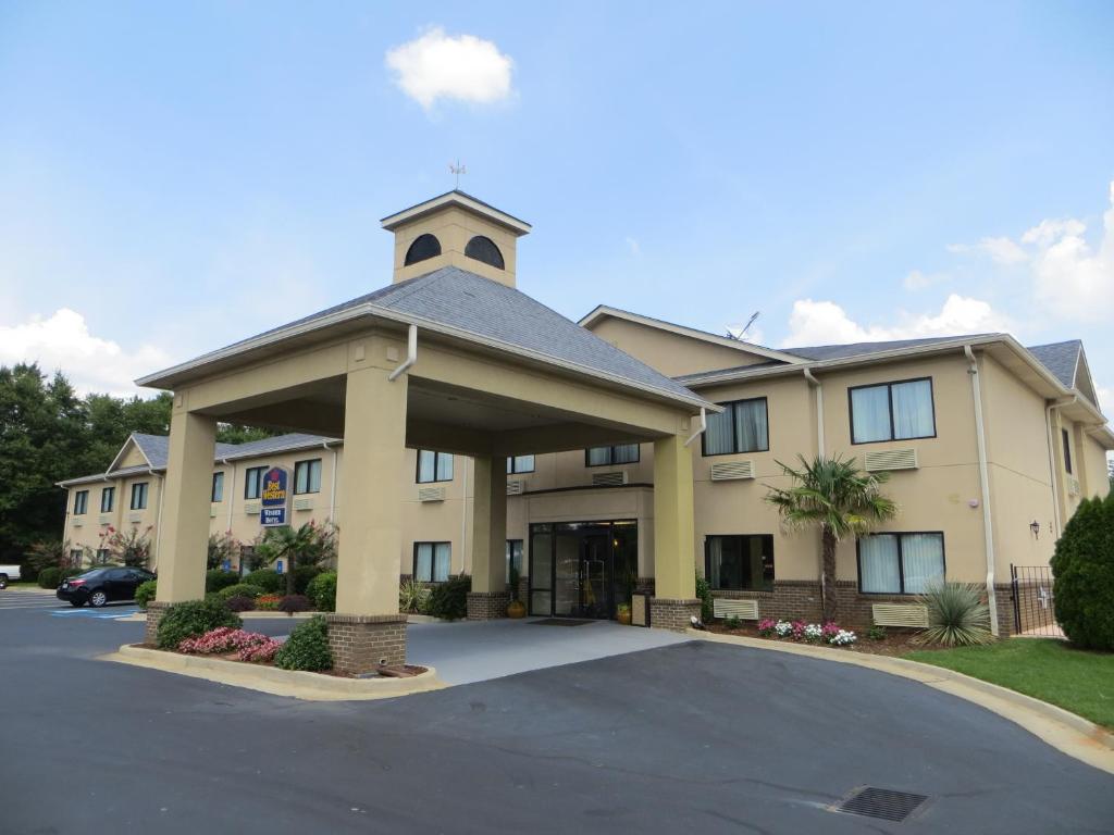 Quality Inn Winder GA - main image