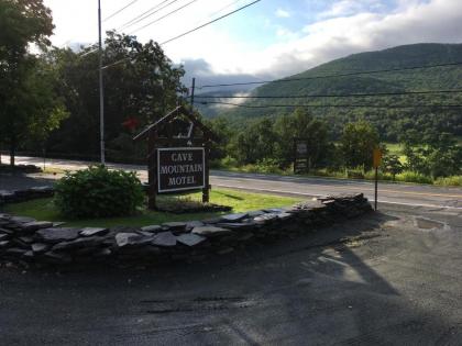 Cave mountain motel New York