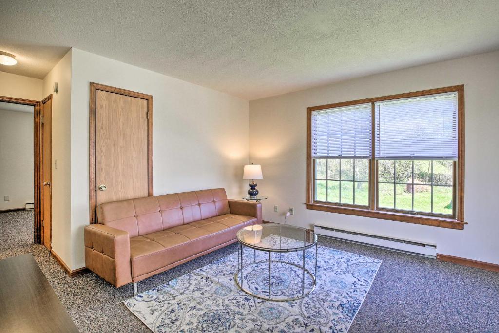 Peaceful Family Condo with Deck and Mountain View! - image 4