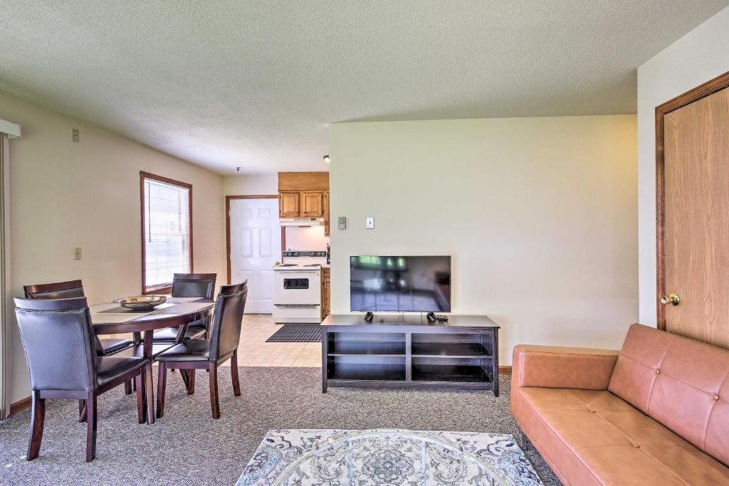 Peaceful Family Condo with Deck and Mountain View! - image 5