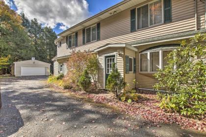 Spacious Apt with Yard 3 Mi to Windham Mountain - image 4