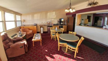 Red Carpet Inn - Windom - image 5