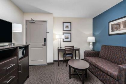 AmericInn by Wyndham Windom - image 11