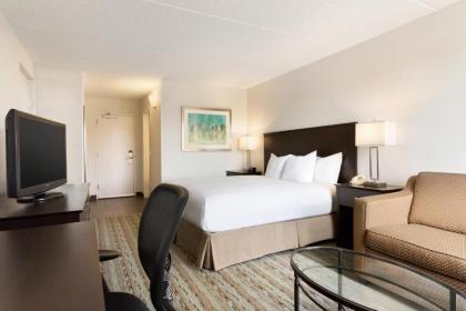 DoubleTree by Hilton Bradley International Airport - image 14