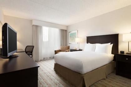 DoubleTree by Hilton Bradley International Airport - image 9