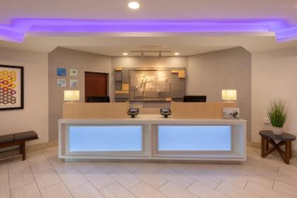 Holiday Inn Express & Suites Bradley Airport an IHG Hotel - image 13