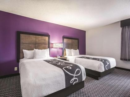 La Quinta by Wyndham Hartford - Bradley Airport - image 6