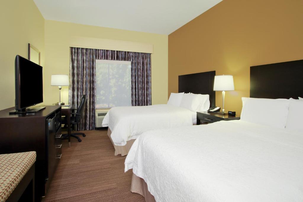 Hampton Inn Winfield - image 6