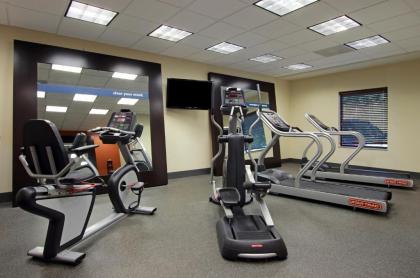 Hampton Inn Winfield - image 9