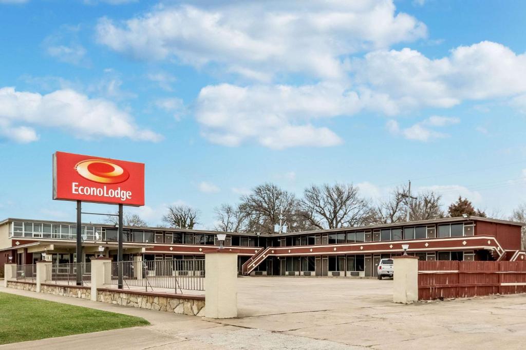 Econo Lodge Winfield - main image