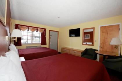 Regency Inn - image 13