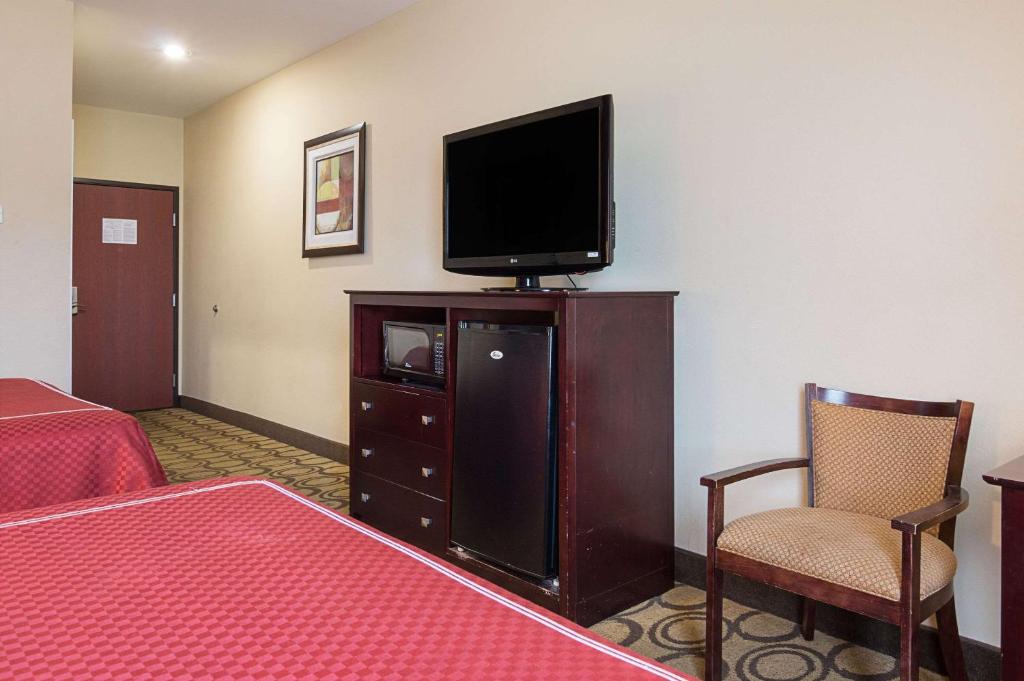 Rodeway Inn & Suites Winnfield - image 4