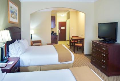 Holiday Inn Express Hotel & Suites Winnie an IHG Hotel - image 12