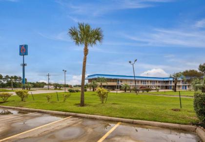 Motel 6-Winnie TX - image 13