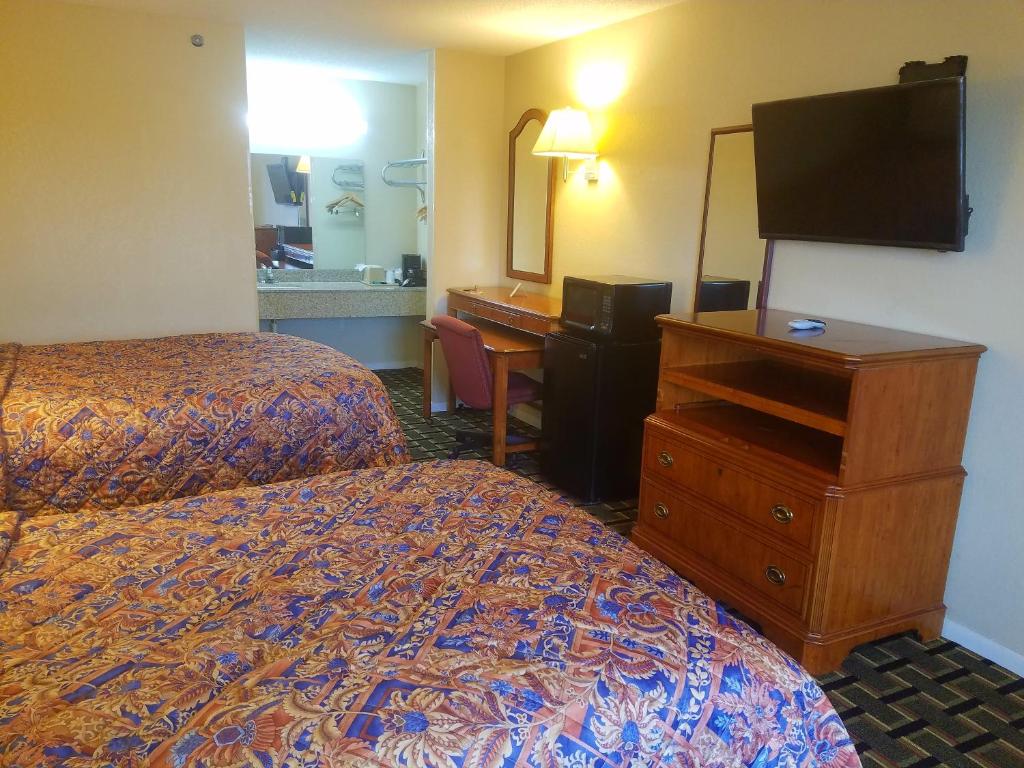 Americas Best Value Inn-Winnsboro - image 7