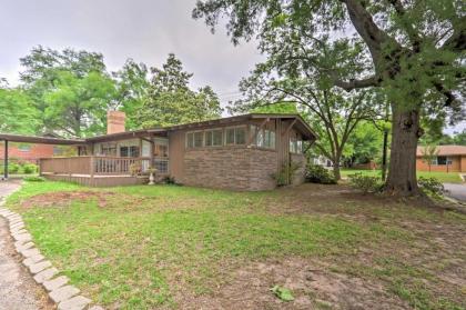 Restful Winnsboro Family Home Walk to Main Street - image 10