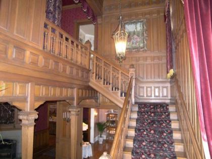 Alexander Mansion Bed & Breakfast - image 7