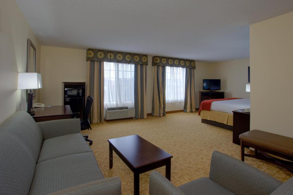 Holiday Inn Express Winston-Salem an IHG Hotel - image 7