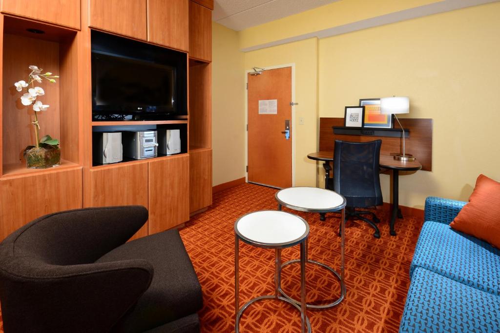 Fairfield Inn and Suites by Marriott Winston Salem/Hanes - image 6