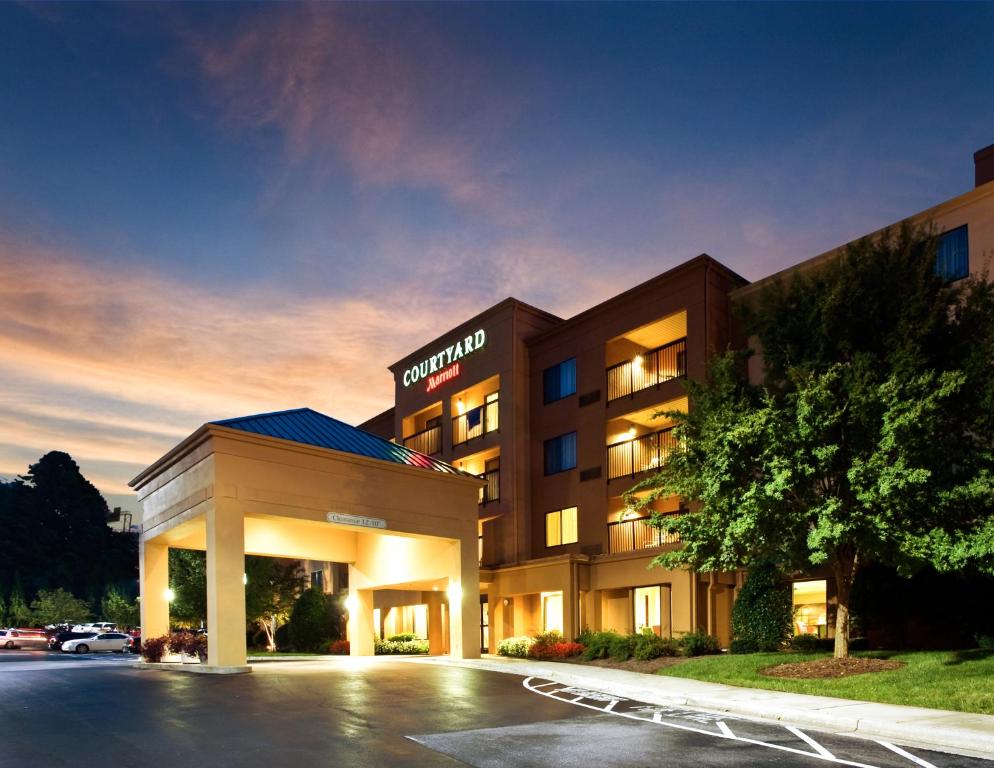 Courtyard Winston-Salem Hanes Mall - main image