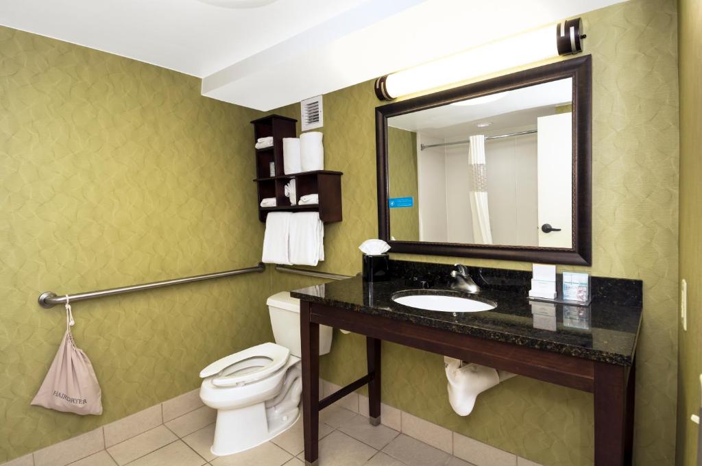 Hampton Inn Winston-Salem Hanes Mall - image 2