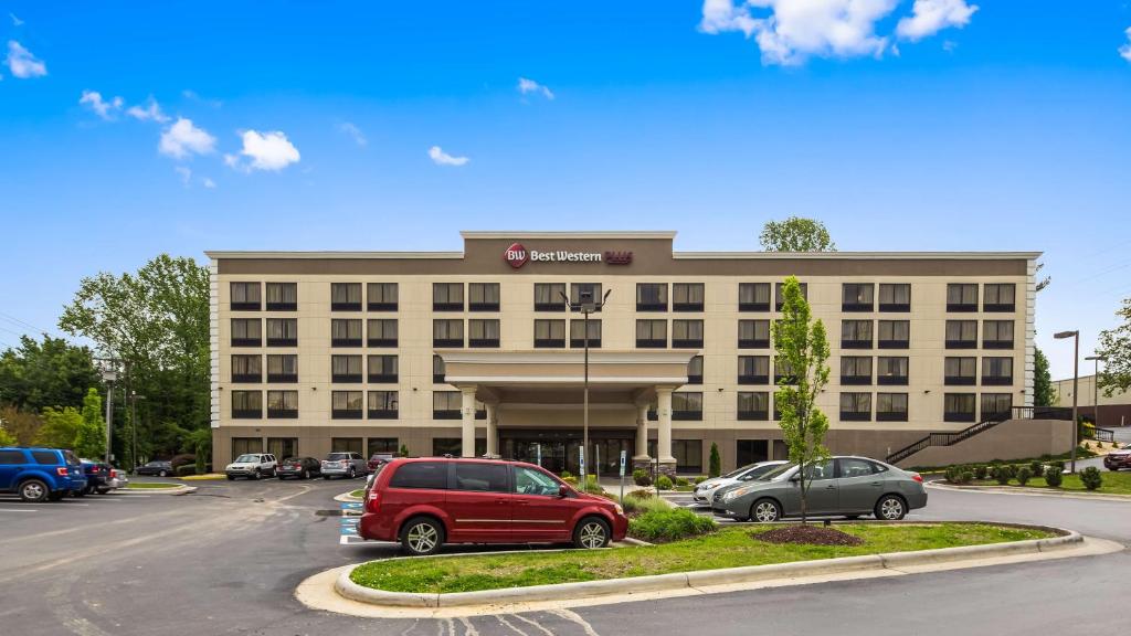 Best Western Plus Hanes Mall - image 5