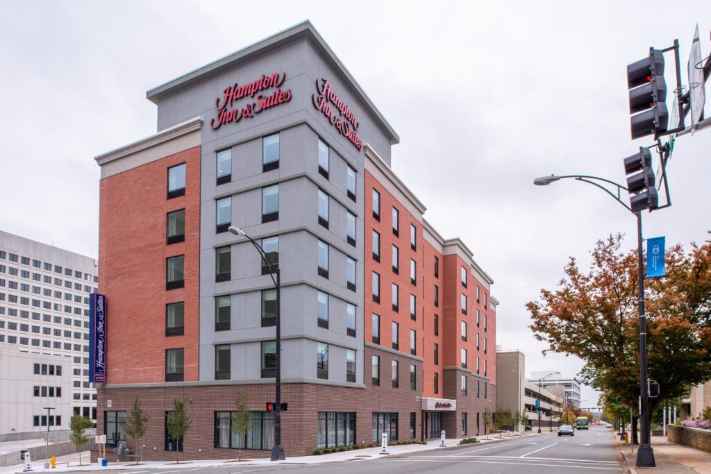 Hampton Inn & Suites Winston-Salem Downtown - main image