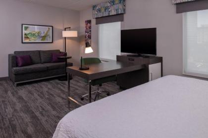 Hampton Inn & Suites Winston-Salem Downtown - image 9